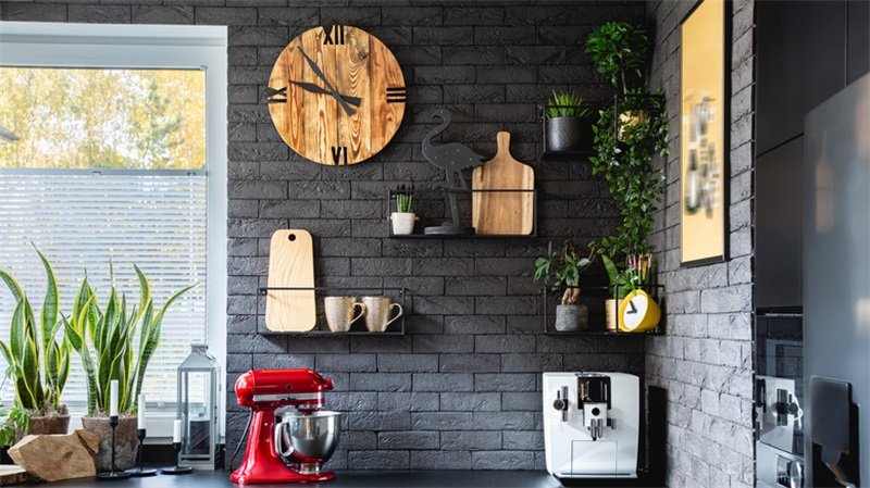 How to Decorate Around a Large Wall Clock